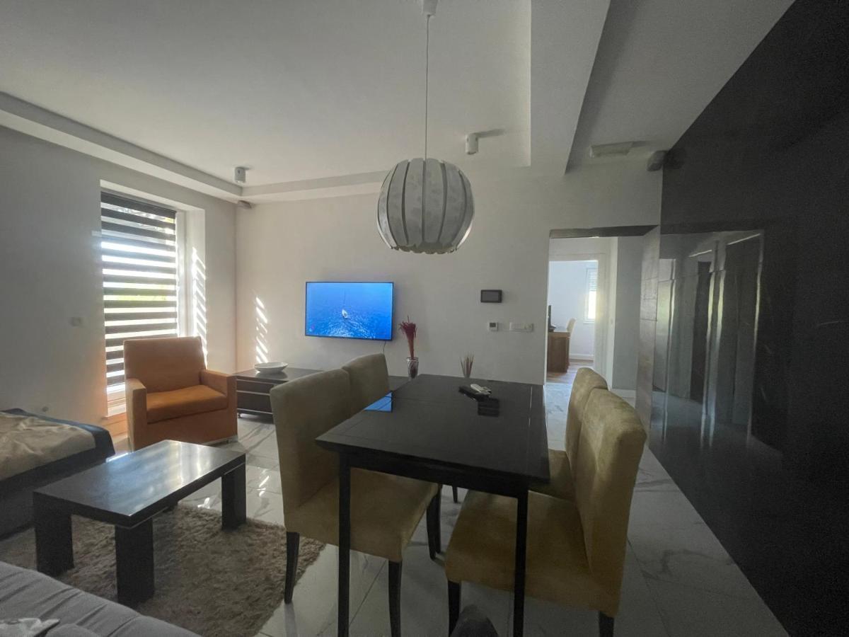 M House Bed & Breakfast ดูบรอฟนิก ภายนอก รูปภาพ